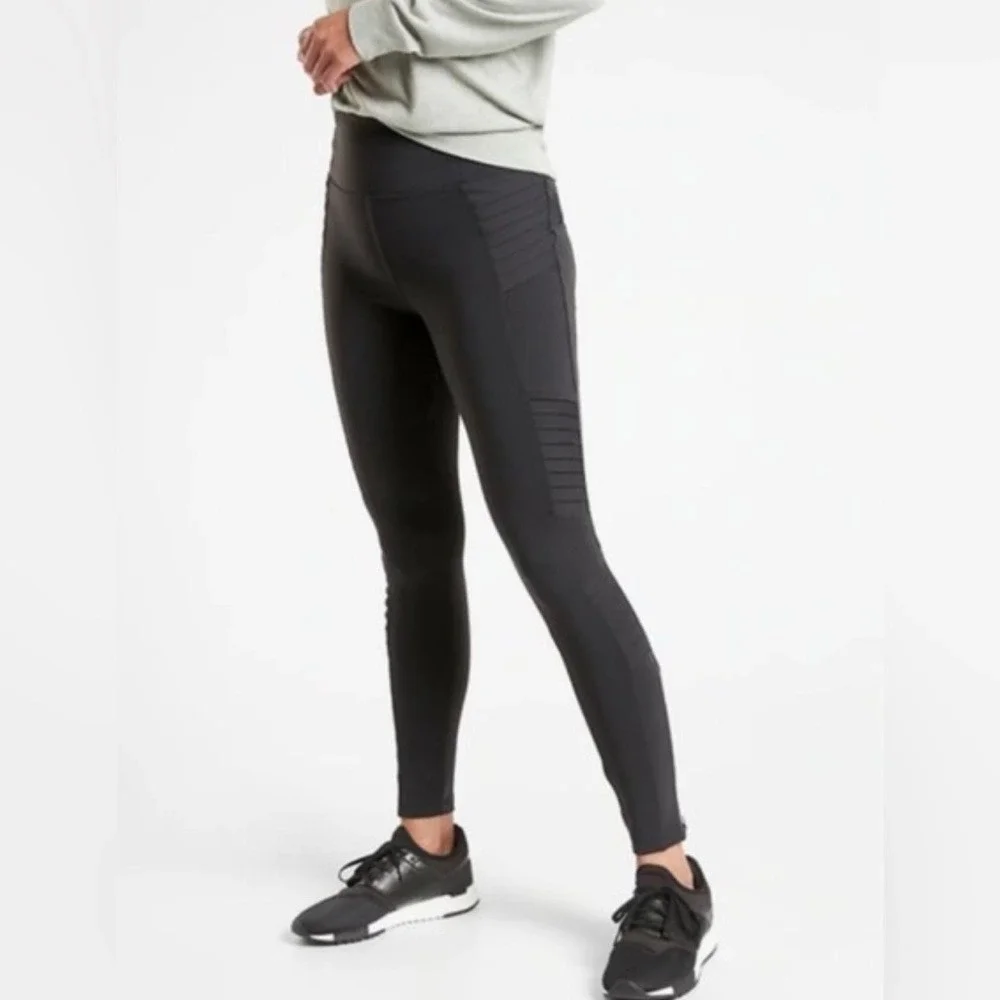 Athleta Delancey Motto Tight Black Size XS – Stylish & Functional‎